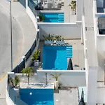 R-40-b Luxury Pool 펜션